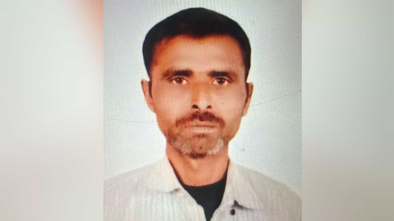 ਲੁਧਿਆਣਾ ਚ ਲਾਈਮੈਨ ਦੀ ਕਰੰਟ ਲੱਗਣ ਨਾਲ ਮੌਤ, ਸ਼ਿਕਾਇਤ ਮਿਲਣ ਤੇ ਬਿਜਲੀ ਠੀਕ ਕਰਨ ਗਿਆ ਸੀ ਲੁਧਿਆਣਾ ਚ ਲਾਈਮੈਨ ਦੀ ਕਰੰਟ ਲੱਗਣ ਨਾਲ ਮੌਤ, ਸ਼ਿਕਾਇਤ ਮਿਲਣ ਤੇ ਬਿਜਲੀ ਠੀਕ ਕਰਨ ਗਿਆ ਸੀ