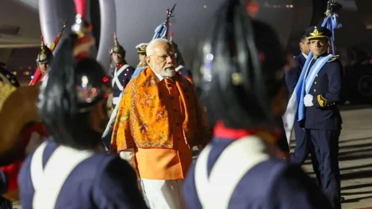 ਪ੍ਰਧਾਨ ਮੰਤਰੀ ਮੋਦੀ ਦਾ ਅਰਜਨਟੀਨਾ ਦੌਰਾ, 44 ਹਜ਼ਾਰ ਕਰੋੜ ਰੁਪਏ ਦੇ ਕਾਰੋਬਾਰ ਤੇ ਨਜ਼ਰ ਪ੍ਰਧਾਨ ਮੰਤਰੀ ਮੋਦੀ ਦਾ ਅਰਜਨਟੀਨਾ ਦੌਰਾ, 44 ਹਜ਼ਾਰ ਕਰੋੜ ਰੁਪਏ ਦੇ ਕਾਰੋਬਾਰ ਤੇ ਨਜ਼ਰ