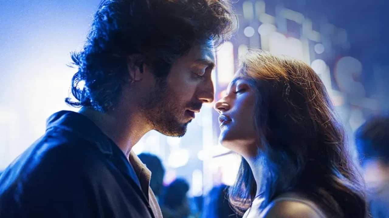 Saiyaara: ਸੈਯਾਰਾ ਦੇ ਹੀਰੋ-ਹੀਰੋਇਨ ਨੇ ਪੜ੍ਹਾਈ ਦੇ ਨਾਲ-ਨਾਲ ਕੀਤੇ ਇਹ ਕੰਮ, ਇੰਝ ਸਫਲ ਹੋਈ ਪਹਿਲੀ ਫਿਲਮ Saiyaara: ਸੈਯਾਰਾ ਦੇ ਹੀਰੋ-ਹੀਰੋਇਨ ਨੇ ਪੜ੍ਹਾਈ ਦੇ ਨਾਲ-ਨਾਲ ਕੀਤੇ ਇਹ ਕੰਮ, ਇੰਝ ਸਫਲ ਹੋਈ ਪਹਿਲੀ ਫਿਲਮ