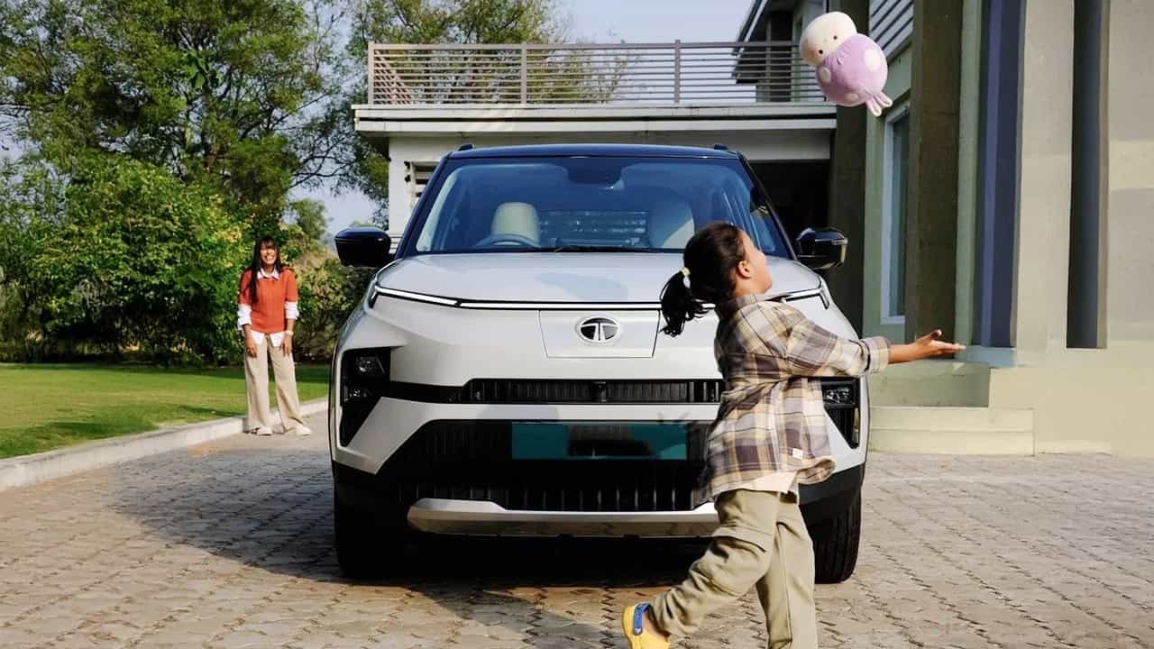 ਇਹ ਹਨ ਭਾਰਤ ਦੀਆਂ ਸਭ ਤੋਂ ਸੇਫ ਇਲੈਕਟ੍ਰਿਕ ਕਾਰਾਂ, ਸਾਰਿਆਂ ਨੂੰ ਮਿਲੀ 5-ਸਟਾਰ ਰੇਟਿੰਗ ਇਹ ਹਨ ਭਾਰਤ ਦੀਆਂ ਸਭ ਤੋਂ ਸੇਫ ਇਲੈਕਟ੍ਰਿਕ ਕਾਰਾਂ, ਸਾਰਿਆਂ ਨੂੰ ਮਿਲੀ 5-ਸਟਾਰ ਰੇਟਿੰਗ