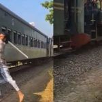 Viral Video: ਚਲਦੀ ਟ੍ਰੇਨ ‘ਤੇ ਚੋਰ ਨੇ ਦਿਖਾਈ ਹੱਥ ਦੀ ਸਫਾਈ, ਇੱਕ ਝਟਕੇ ‘ਚ ਖੋਹ ਲਿਆ ਯਾਤਰੀ ਤੋਂ ਫ਼ੋਨ Viral Video: ਚਲਦੀ ਟ੍ਰੇਨ ‘ਤੇ ਚੋਰ ਨੇ ਦਿਖਾਈ ਹੱਥ ਦੀ ਸਫਾਈ, ਇੱਕ ਝਟਕੇ ‘ਚ ਖੋਹ ਲਿਆ ਯਾਤਰੀ ਤੋਂ ਫ਼ੋਨ