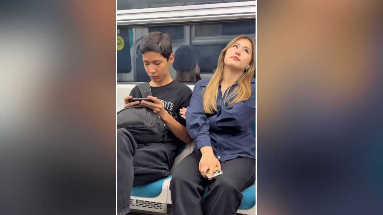 ਮੈਟਰੋ ਵਿੱਚ ਕੁੜੀ ਨੇ ਮੁੰਡੇ ਨਾਲ ਕੀਤਾ Flirt, ਦੇਖਣ ਲਾਇਕ ਹਨ ਸ਼ਖਸ ਦੇ Reactions ਮੈਟਰੋ ਵਿੱਚ ਕੁੜੀ ਨੇ ਮੁੰਡੇ ਨਾਲ ਕੀਤਾ Flirt, ਦੇਖਣ ਲਾਇਕ ਹਨ ਸ਼ਖਸ ਦੇ Reactions