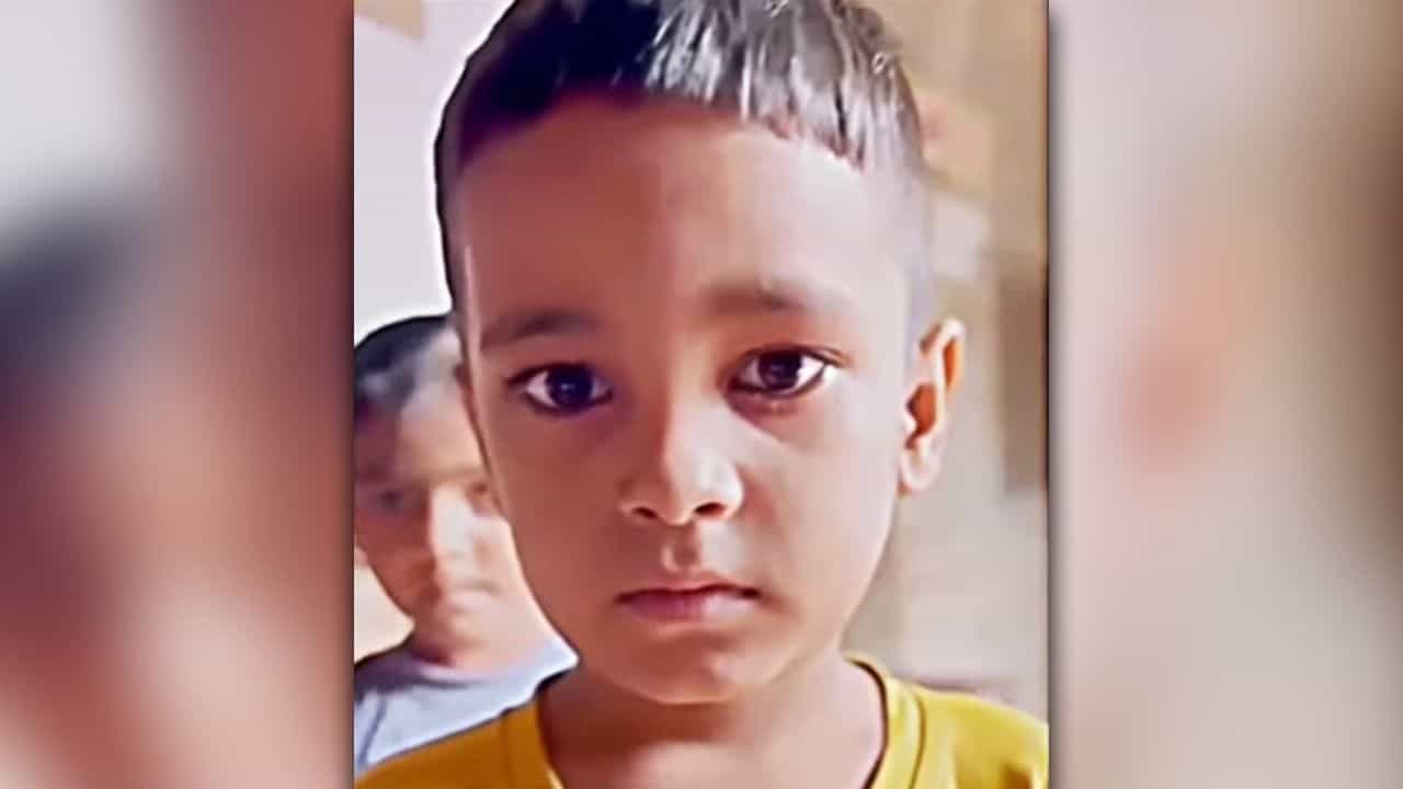 Funny Video: ਰਾਵਣ ਨੂੰ ਕਿਸਨੇ ਮਾਰਿਆ? ਬੱਚੇ ਦਾ ਜਵਾਬ ਸੁਣ ਕੇ ਅਧਿਆਪਕ ਰਹਿ ਗਏ ਹੈਰਾਨ! ਵੀਡੀਓ ਦੇਖ ਨਹੀਂ ਰੋਕ ਪਾਏ ਹਾਸਾ Funny Video: ਰਾਵਣ ਨੂੰ ਕਿਸਨੇ ਮਾਰਿਆ? ਬੱਚੇ ਦਾ ਜਵਾਬ ਸੁਣ ਕੇ ਅਧਿਆਪਕ ਰਹਿ ਗਏ ਹੈਰਾਨ! ਵੀਡੀਓ ਦੇਖ ਨਹੀਂ ਰੋਕ ਪਾਏ ਹਾਸਾ