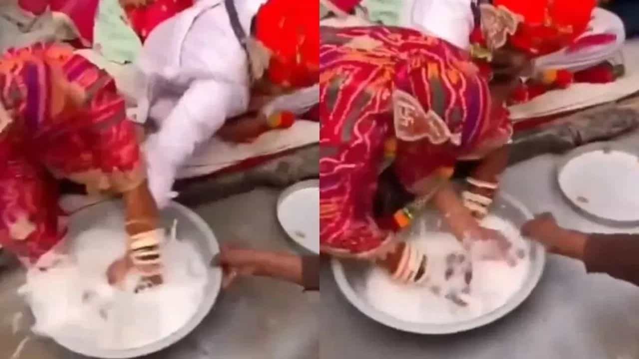 Viral Video: ਅੰਗੂਠੀ ਲੱਭਣ ਨੂੰ ਲੈ ਕੇ ਭਿੱੜੇ ਲਾੜਾ ਲਾੜੀ, ਲੋਕ ਬੋਲੇ-ਇਹ ਕੋਈ ਰਸਮ ਨਹੀਂ ਸਗੋਂ ਕੁਸ਼ਤੀ ਹੈ Viral Video: ਅੰਗੂਠੀ ਲੱਭਣ ਨੂੰ ਲੈ ਕੇ ਭਿੱੜੇ ਲਾੜਾ ਲਾੜੀ, ਲੋਕ ਬੋਲੇ-ਇਹ ਕੋਈ ਰਸਮ ਨਹੀਂ ਸਗੋਂ ਕੁਸ਼ਤੀ ਹੈ