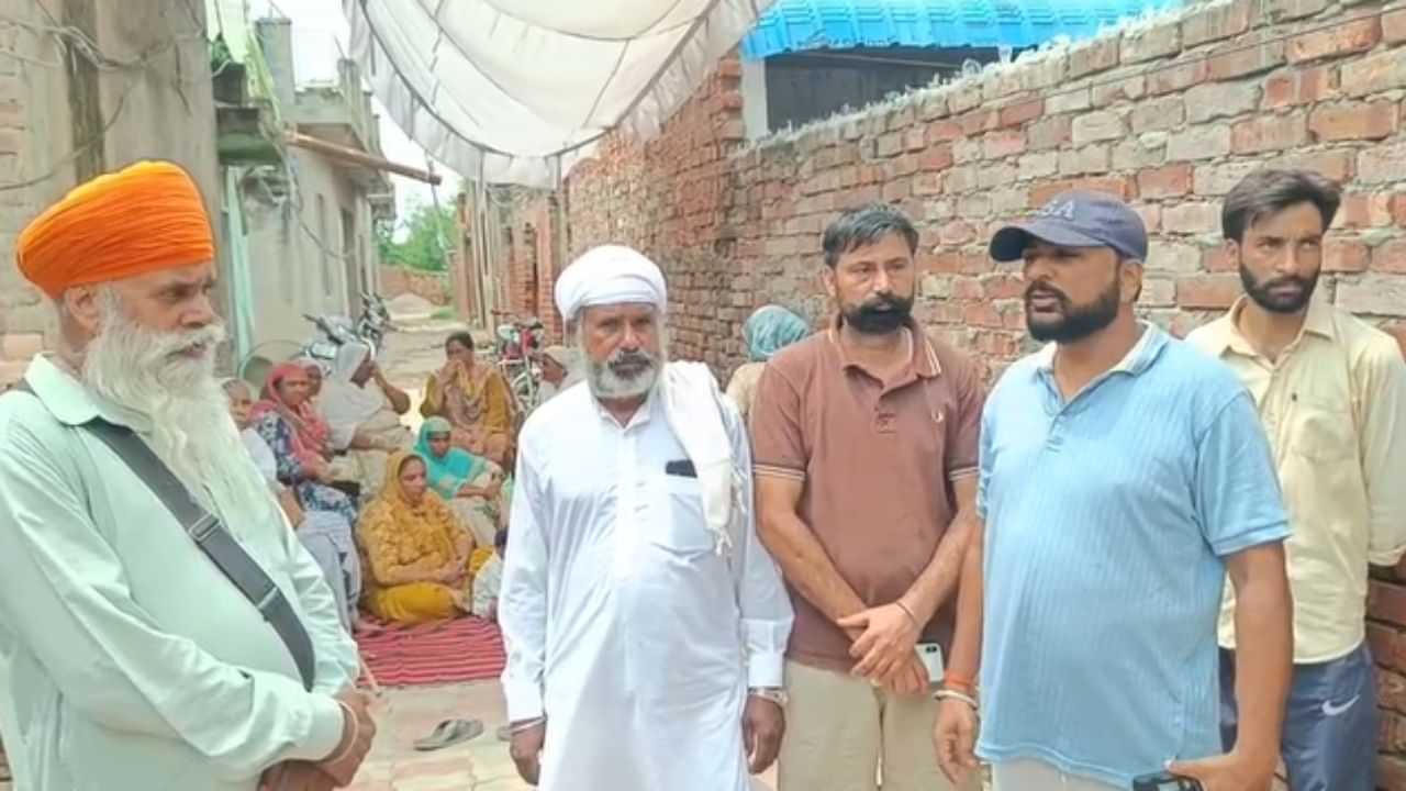 ਦੂਸ਼ਤ ਪਾਣੀ ਤੋਂ ਪਰੇਸ਼ਾਨ ਅੰਮ੍ਰਿਤਸਰ ਦੇ ਪਿੰਡਵਾਸੀ, 3 ਲੋਕਾਂ ਦੀ ਮੌਤ ਦਾ ਦਾਅਵਾ ਦੂਸ਼ਤ ਪਾਣੀ ਤੋਂ ਪਰੇਸ਼ਾਨ ਅੰਮ੍ਰਿਤਸਰ ਦੇ ਪਿੰਡਵਾਸੀ, 3 ਲੋਕਾਂ ਦੀ ਮੌਤ ਦਾ ਦਾਅਵਾ