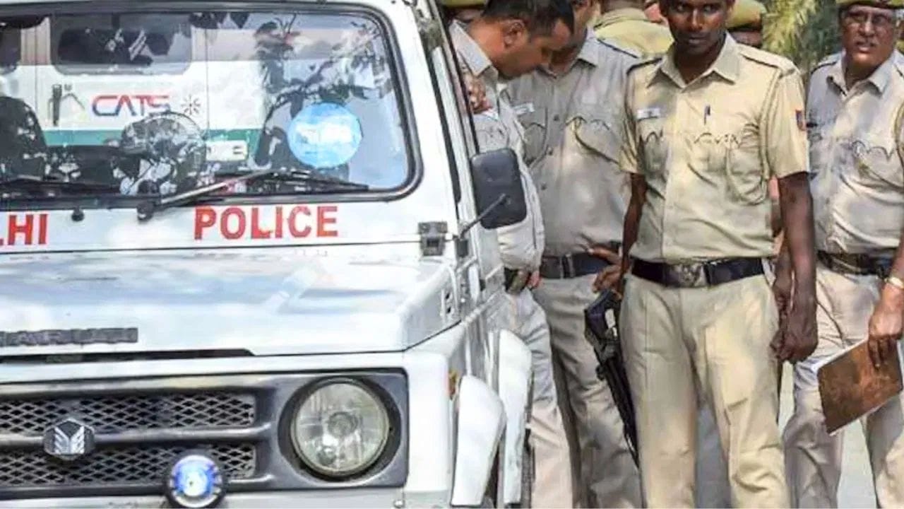 ਦਿੱਲੀ ਵਿੱਚ ਮੁੜ ਸਕੂਲ ਨੂੰ ਬੰਬ ਨਾਲ ਉਡਾਉਣ ਦੀ ਧਮਕੀ, DPS ਨੂੰ ਆਇਆ ਮੇਲ; ਖਾਲੀ ਕਰਵਾਇਆ ਕੈਂਪਸ