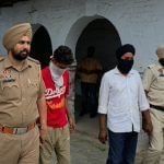 ਨਕਲੀ ਪੁਲਿਸ ਮੁਲਾਜ਼ਮ ਬਣ ਕਰਦੇ ਸਨ ਠੱਗੀਆਂ, ਗਿੱਦੜਬਾਹਾ ‘ਚ ਪੁਲਿਸ ਨੇ ਕੀਤਾ ਕਾਬੂ ਨਕਲੀ ਪੁਲਿਸ ਮੁਲਾਜ਼ਮ ਬਣ ਕਰਦੇ ਸਨ ਠੱਗੀਆਂ, ਗਿੱਦੜਬਾਹਾ ‘ਚ ਪੁਲਿਸ ਨੇ ਕੀਤਾ ਕਾਬੂ