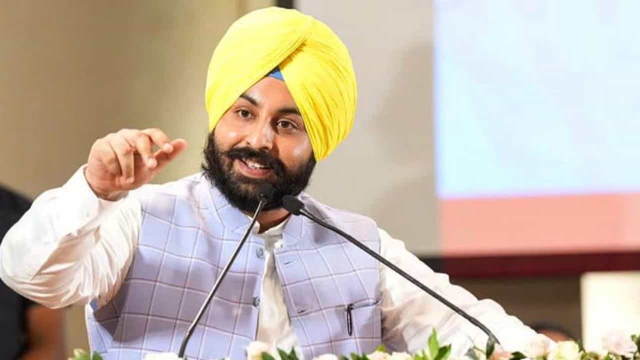 ਪੰਜਾਬ ਚ ITI ਸੀਟਾਂ ਦੀ ਗਿਣਤੀ 52 ਹਜ਼ਾਰ ਪਹੁੰਚੀ, ਪਹਿਲਾਂ 35 ਹਜ਼ਾਰ ਵਿਦਿਆਰਥੀਆਂ ਨੂੰ ਮਿਲਦਾ ਸੀ ਦਾਖਲਾ
