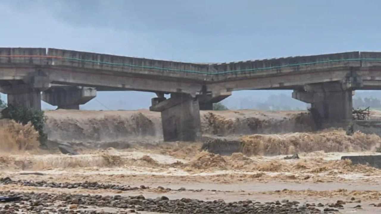 ਜੰਮੂ-ਕਸ਼ਮੀਰ ਦੇ ਡੋਡਾ ਵਿੱਚ ਫਟਿਆ ਬੱਦਲ, ਰੁੜ੍ਹੇ ਘਰ, ਰੋਕੀ ਗਈ ਵੈਸ਼ਨੋ ਦੇਵੀ ਦੀ ਯਾਤਰਾ...ਪ੍ਰਸ਼ਾਸਨ ਵੱਲੋਂ ਰੈੱਡ ਅਲਰਟ ਜਾਰੀ ਜੰਮੂ-ਕਸ਼ਮੀਰ ਦੇ ਡੋਡਾ ਵਿੱਚ ਫਟਿਆ ਬੱਦਲ, ਰੁੜ੍ਹੇ ਘਰ, ਰੋਕੀ ਗਈ ਵੈਸ਼ਨੋ ਦੇਵੀ ਦੀ ਯਾਤਰਾ...ਪ੍ਰਸ਼ਾਸਨ ਵੱਲੋਂ ਰੈੱਡ ਅਲਰਟ ਜਾਰੀ