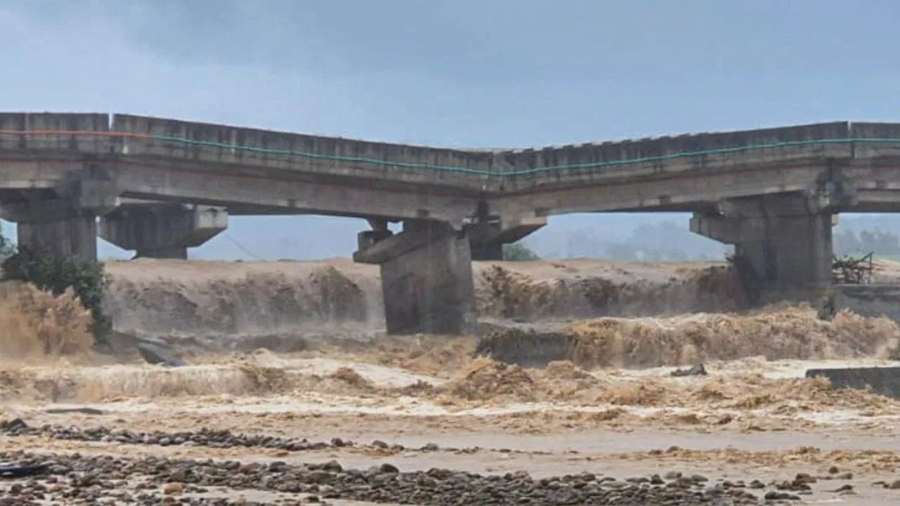 ਜੰਮੂ-ਕਸ਼ਮੀਰ ਦੇ ਡੋਡਾ ਵਿੱਚ ਫਟਿਆ ਬੱਦਲ, ਰੁੜ੍ਹੇ ਘਰ, ਰੋਕੀ ਗਈ ਵੈਸ਼ਨੋ ਦੇਵੀ ਦੀ ਯਾਤਰਾ...ਪ੍ਰਸ਼ਾਸਨ ਵੱਲੋਂ ਰੈੱਡ ਅਲਰਟ ਜਾਰੀ