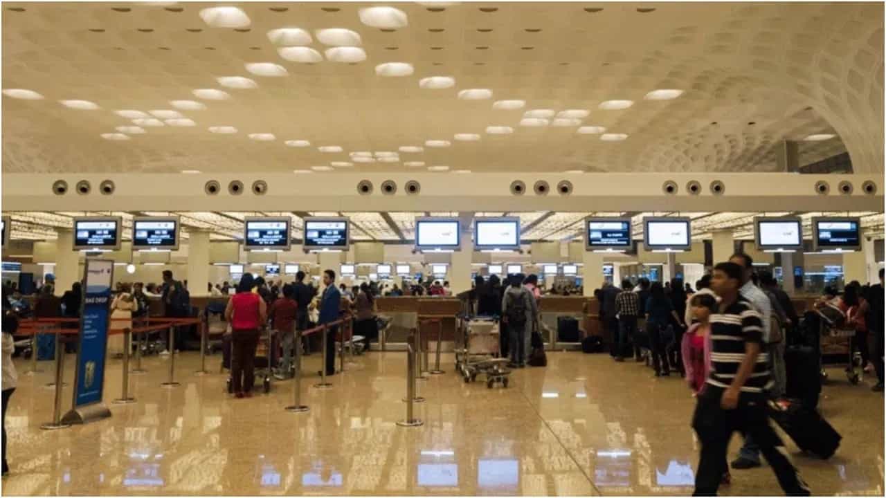 ਮੁੰਬਈ ਹਵਾਈ ਅੱਡੇ ਤੇ ਨੈੱਟਵਰਕ ਫੇਲ੍ਹ, ਸਾਰੇ ਸਿਸਟਮ ਠੱਪ ਮੁੰਬਈ ਹਵਾਈ ਅੱਡੇ ਤੇ ਨੈੱਟਵਰਕ ਫੇਲ੍ਹ, ਸਾਰੇ ਸਿਸਟਮ ਠੱਪ