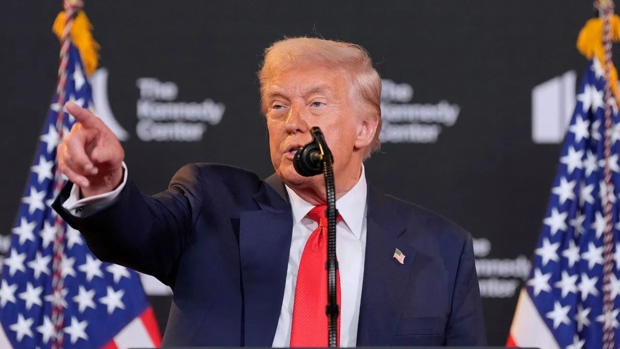 Trump ਦੀ ਚੀਨ ਨੂੰ ਧਮਕੀ, ਚੁੰਬਕ ਸਪਲਾਈ ਨਹੀਂ ਕੀਤੀ ਤਾਂ ਲਗੇਗਾ 200% Tariff