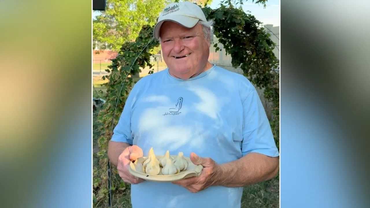 Viral: ਮੋਦਕ ਖਾਂਦੇ ਹੀ ਅਮਰੀਕੀ ਨੇ ਦਿੱਤਾ ਅਜਿਹਾ ਰਿਐਕਸ਼ਨ, ਇੰਟਰਨੈੱਟ ਤੇ ਛਾ ਗਿਆ VIDEO Viral: ਮੋਦਕ ਖਾਂਦੇ ਹੀ ਅਮਰੀਕੀ ਨੇ ਦਿੱਤਾ ਅਜਿਹਾ ਰਿਐਕਸ਼ਨ, ਇੰਟਰਨੈੱਟ ਤੇ ਛਾ ਗਿਆ VIDEO