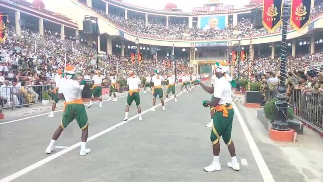 ਅਟਾਰੀ ਬਾਰਡਰ ਤੇ ਰੀਟ੍ਰੀਟ ਸੈਰੇਮਨੀ ਦੇ ਸਮੇਂ ਚ ਬਦਲਾਅ, ਜਾਣੋ ਹੁਣ ਕਿੰਨੇ ਵਜੇ ਸ਼ੁਰੂ ਹੋਵੇਗੀ ਪਰੇਡ?