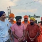 ਭੱਜੀ ਨੇ ਹੜ੍ਹ ਪੀੜਤਾਂ ਦੇ ਉੱਚੇ ਹੌਸਲੇ ਨੂੰ ਕੀਤਾ ਸਲਾਮ, ਸੀਚੇਵਾਲ ਬੋਲੇ- ਸੇਵਾ ਕਰਨਾ ਮਨੁੱਖਤਾ ਦਾ ਸੱਚਾ ਧਰਮ ਭੱਜੀ ਨੇ ਹੜ੍ਹ ਪੀੜਤਾਂ ਦੇ ਉੱਚੇ ਹੌਸਲੇ ਨੂੰ ਕੀਤਾ ਸਲਾਮ, ਸੀਚੇਵਾਲ ਬੋਲੇ- ਸੇਵਾ ਕਰਨਾ ਮਨੁੱਖਤਾ ਦਾ ਸੱਚਾ ਧਰਮ