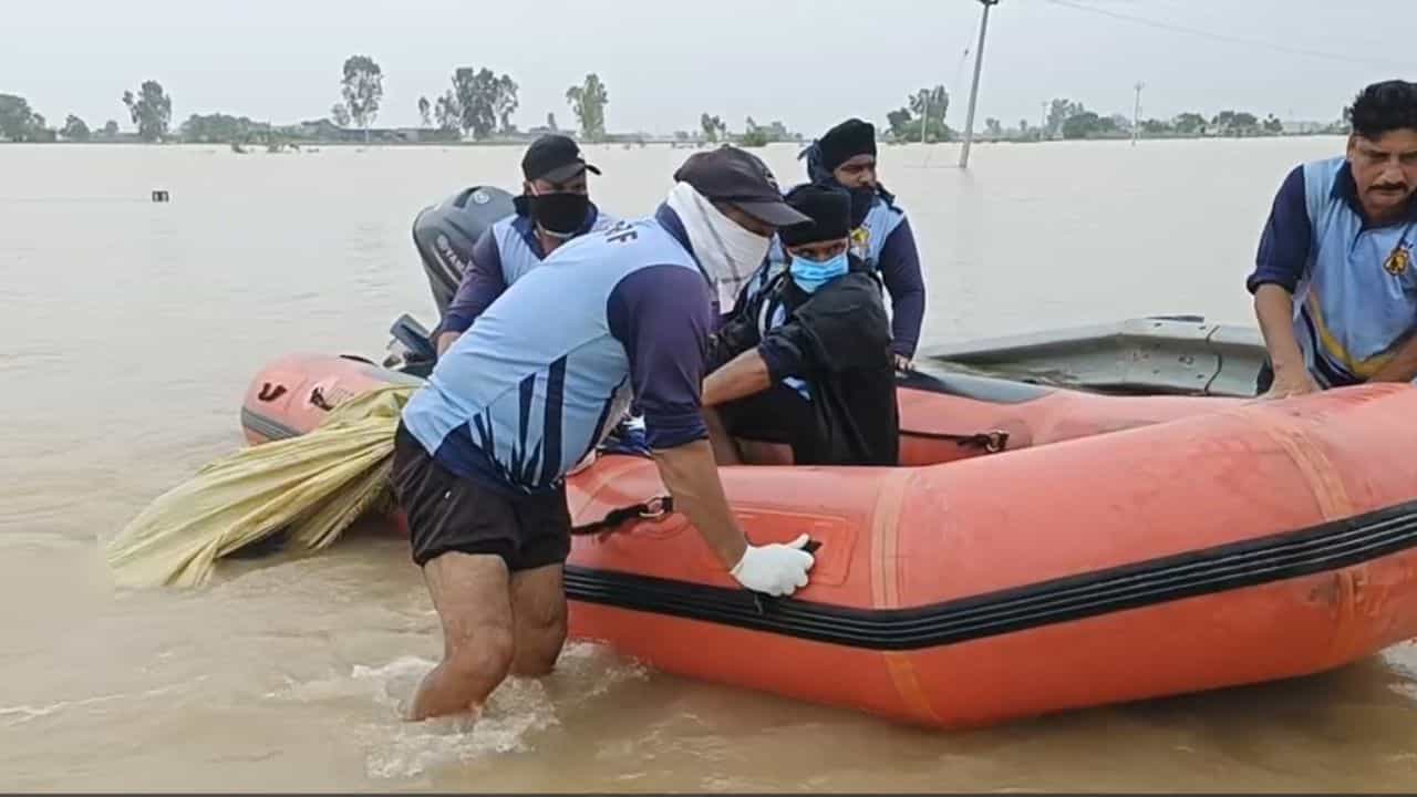 ਸੁਲਤਾਨਪੁਰ ਲੋਧੀ: ਹੜ੍ਹ ਪ੍ਰਭਾਵਿਤ ਇਲਾਕੇ ਚੋਂ ਮਿਲੀ ਅਣਪਛਾਤੀ ਲਾਸ਼, ਇਲਾਕੇ ਚ ਦਹਿਸ਼ਤ ਦਾ ਮਾਹੌਲ