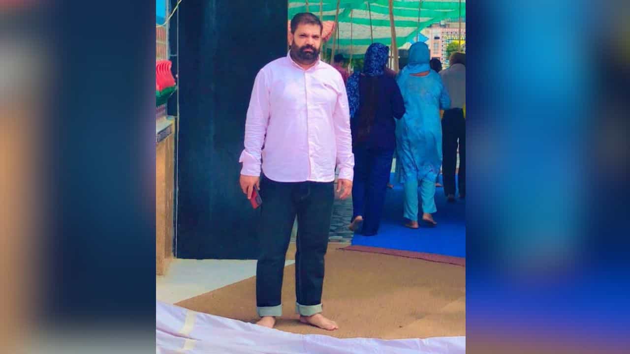 Dera Baba Nanak: ਘਰ ਦੇ ਬਾਹਰ ਕਰਿਆਨਾ ਦੁਕਾਨ ਮਾਲਕ ਦਾ ਕਤਲ, ਕੁੱਝ ਦਿਨ ਪਹਿਲਾਂ ਮੰਗੀ ਗਈ ਸੀ ਫਿਰੌਤੀ, ਪੁਲਿਸ ਨੇ ਦਿੱਤੀ ਸੀ ਸੁਰੱਖਿਆ Dera Baba Nanak: ਘਰ ਦੇ ਬਾਹਰ ਕਰਿਆਨਾ ਦੁਕਾਨ ਮਾਲਕ ਦਾ ਕਤਲ, ਕੁੱਝ ਦਿਨ ਪਹਿਲਾਂ ਮੰਗੀ ਗਈ ਸੀ ਫਿਰੌਤੀ, ਪੁਲਿਸ ਨੇ ਦਿੱਤੀ ਸੀ ਸੁਰੱਖਿਆ