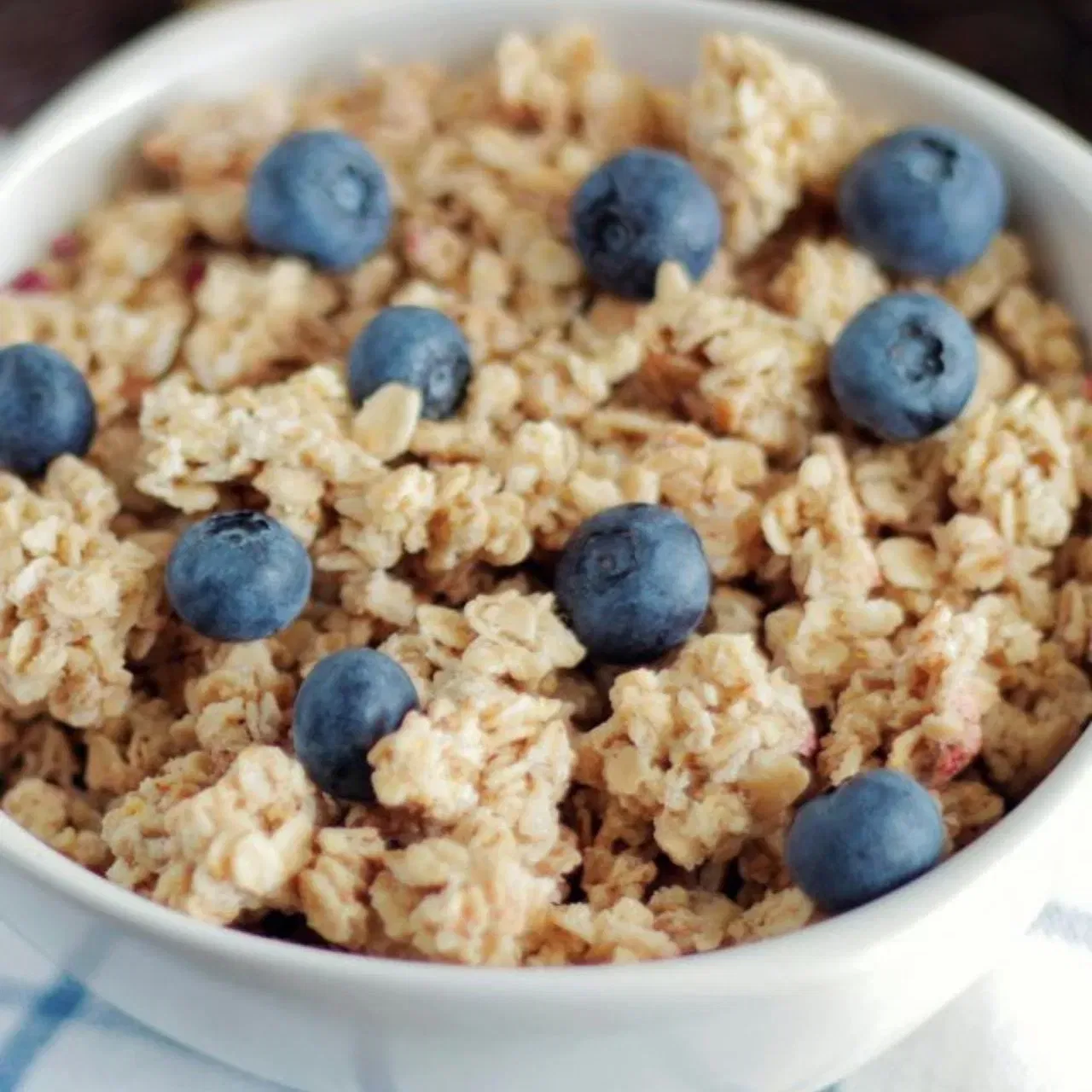 ਹਲਕਾ ਨਾਸ਼ਤਾ ਕਰੋ - ਐਸੀਡਿਟੀ ਤੋਂ ਬਚਣ ਲਈ, ਸਵੇਰੇ ਫਾਈਬਰ ਨਾਲ ਭਰਪੂਰ ਨਾਸ਼ਤਾ ਕਰੋ। ਇਸ ਦੇ ਨਾਲ ਹੀ ਨਾਸ਼ਤੇ ਵਿੱਚ ਹਲਕੀਆਂ ਚੀਜ਼ਾਂ ਖਾਓ ਜਿਵੇਂ ਕਿ ਓਟਸ, ਦਲੀਆ ਜਾਂ ਫਲਾਂ ਦਾ ਸਲਾਦ। ਇਸ ਨਾਲ ਪੇਟ ਹਲਕਾ ਮਹਿਸੂਸ ਕਰੇਗਾ।