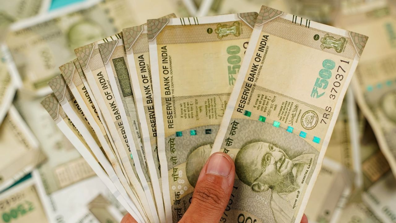 8ਵੇਂ ਤਨਖਾਹ ਕਮਿਸ਼ਨ ਨੂੰ ਮਨਜ਼ੂਰੀ, 50 ਲੱਖ ਕੇਂਦਰੀ ਕਰਮਚਾਰੀਆਂ ਨੂੰ ਹੋਵੇਗਾ ਫਾਇਦਾ