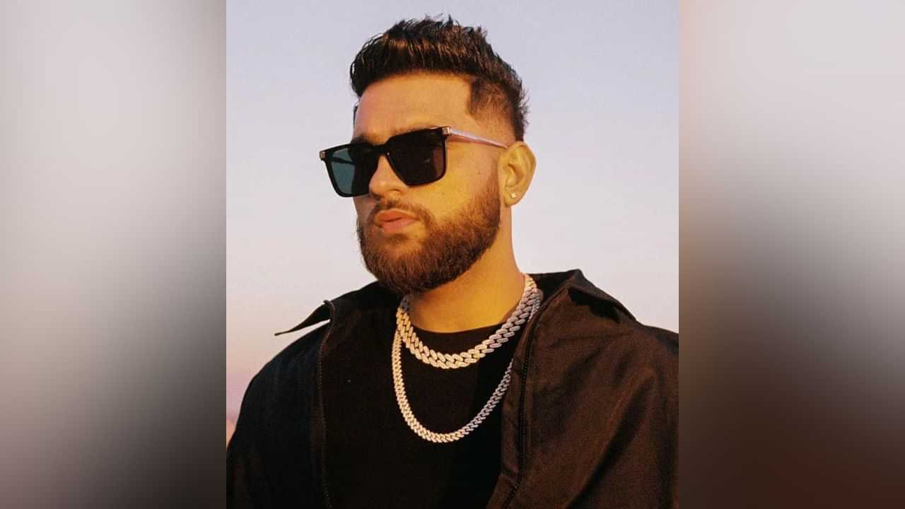 ਮੇਰੇ ਤੇ ਪਤਨੀ ਤੇ ਭੈਣਾਂ ਦੀ ਜ਼ਿੰਮੇਵਾਰੀ, ਕੈਨੇਡਾ ਚ ਗੋਲੀਆਂ ਕੰਧਾਂ ਚੀਰ ਦਿੰਦੀਆਂ... ਕਰਨ ਔਜਲਾ ਨੇ ਦੱਸੀ ਹੱਡ ਬੀਤੀ ਮੇਰੇ ਤੇ ਪਤਨੀ ਤੇ ਭੈਣਾਂ ਦੀ ਜ਼ਿੰਮੇਵਾਰੀ, ਕੈਨੇਡਾ ਚ ਗੋਲੀਆਂ ਕੰਧਾਂ ਚੀਰ ਦਿੰਦੀਆਂ... ਕਰਨ ਔਜਲਾ ਨੇ ਦੱਸੀ ਹੱਡ ਬੀਤੀ