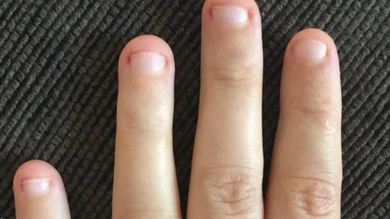 ਜੇਕਰ ਸੂਰਜ ਗ੍ਰਹਿ ਕਮਜ਼ੋਰ ਹੈ, ਤਾਂ ਫੈਸਲੇ ਲੈਣ ਵਿੱਚ ਸਮੱਸਿਆਵਾਂ ਹੋ ਸਕਦੀਆਂ ਹਨ ਅਤੇ ਨਾਲ ਹੀ ਤੁਹਾਡੇ ਪਿਤਾ ਨਾਲ ਮਤਭੇਦ ਹੋ ਸਕਦੇ ਹਨ।