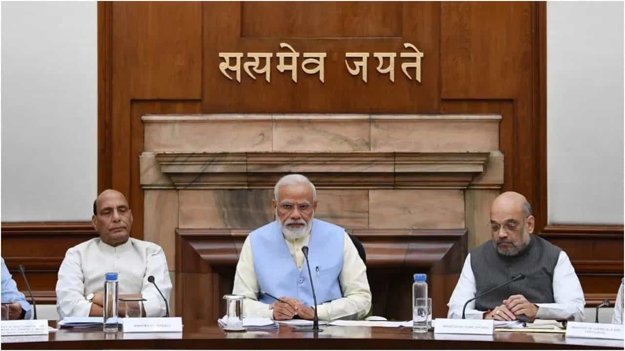 ਕੋਟਾ ਨੂੰ ਨਵੇਂ ਏਅਰਪੋਰਟ ਦਾ ਤੋਹਫ਼ਾ, ਓਡੀਸ਼ਾ ਵਿੱਚ ਬਣੇਗੀ 6 ਲੇਨ ਰਿੰਗ ਰੋਡ ਕੇਂਦਰੀ ਕੈਬਨਿਟ ਦੀ ਮੀਟਿੰਗ ਵਿੱਚ ਕਈ ਫੈਸਲਿਆਂ ਤੇ ਮੁਹਰ ਕੋਟਾ ਨੂੰ ਨਵੇਂ ਏਅਰਪੋਰਟ ਦਾ ਤੋਹਫ਼ਾ, ਓਡੀਸ਼ਾ ਵਿੱਚ ਬਣੇਗੀ 6 ਲੇਨ ਰਿੰਗ ਰੋਡ ਕੇਂਦਰੀ ਕੈਬਨਿਟ ਦੀ ਮੀਟਿੰਗ ਵਿੱਚ ਕਈ ਫੈਸਲਿਆਂ ਤੇ ਮੁਹਰ