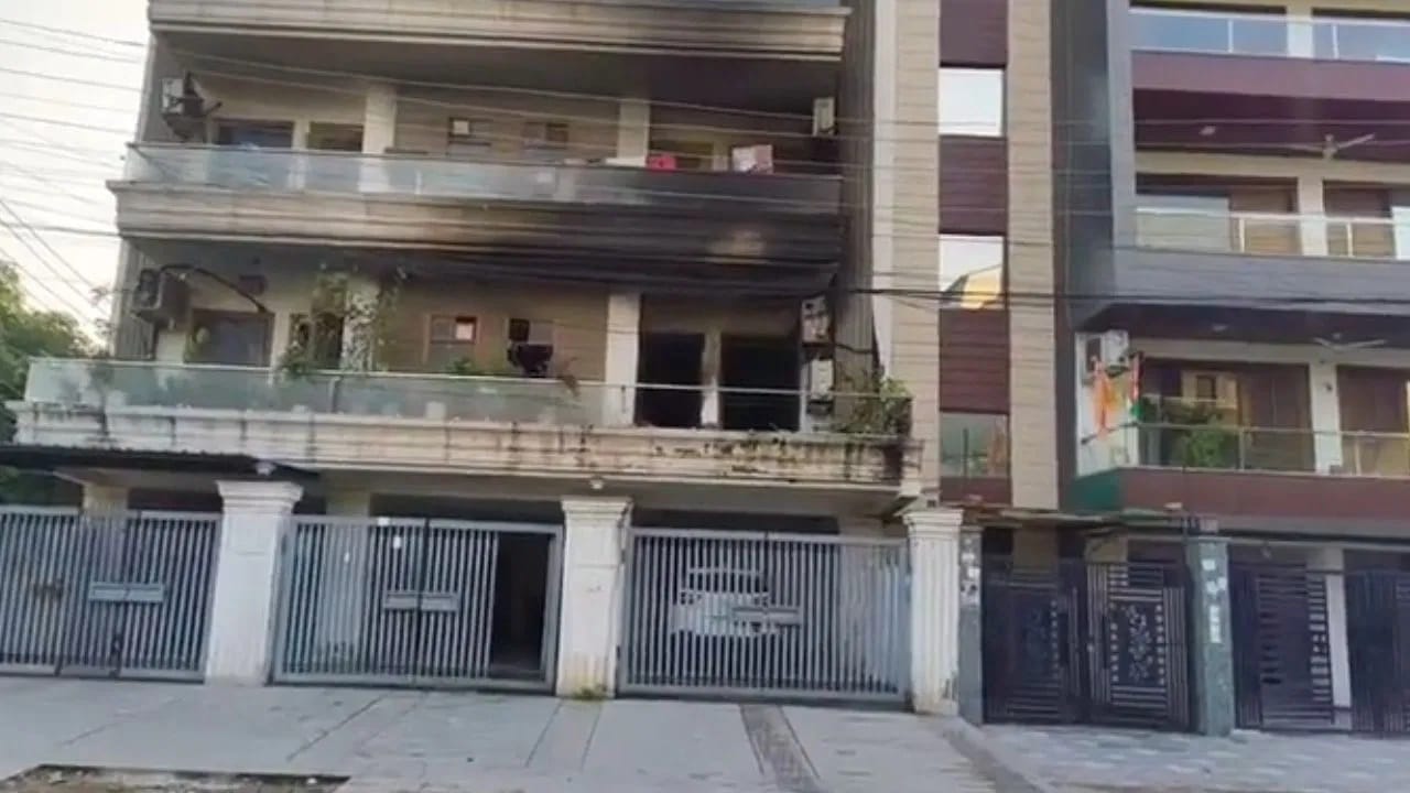 ਫਰੀਦਾਬਾਦ ਦੀ ਕਲੋਨੀ ਵਿੱਚ ਹਾਦਸਾ, ਘਰ ਵਿੱਚ AC ਕਰ ਗਿਆ ਬਲਾਸਟ, ਪਤੀ-ਪਤਨੀ ਅਤੇ ਧੀ ਦੀ ਮੌਤ