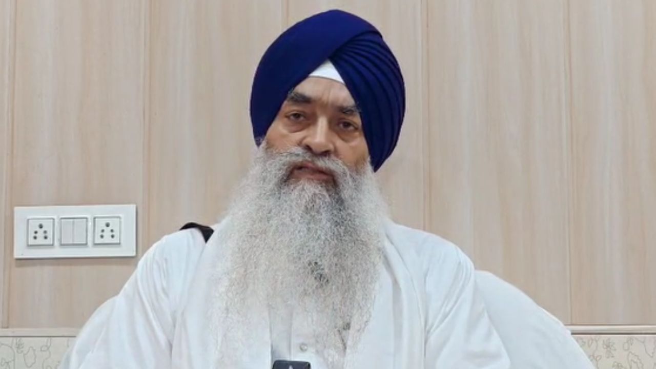 ਛੁੱਟੀ ਤੇ ਗਏ ਸ੍ਰੀ ਦਰਬਾਰ ਸਾਹਿਬ ਦੇ ਹੈੱਡ ਗ੍ਰੰਥੀ ਗਿਆਨੀ ਰਘੂਬੀਰ ਸਿੰਘ, ਅਮਰਜੀਤ ਸਿੰਘ ਮਿਲੀ ਜ਼ਿੰਮੇਵਾਰੀ