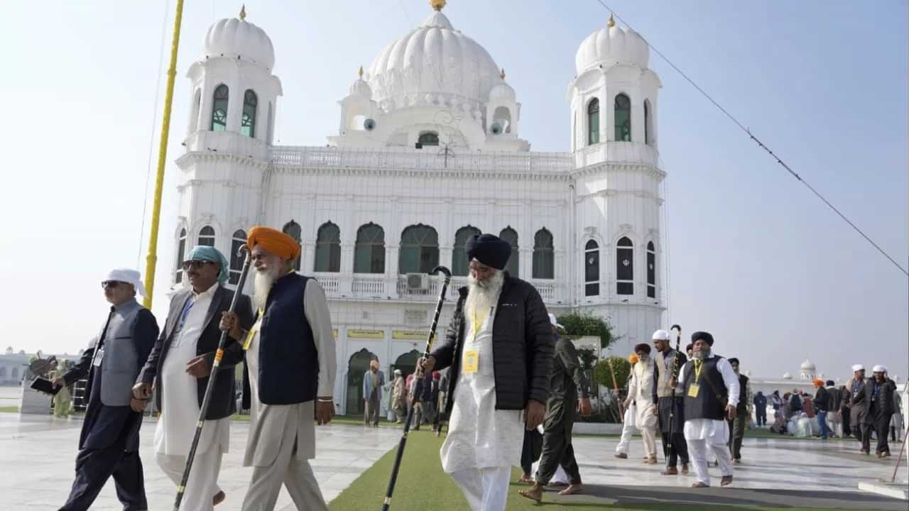 ਪਾਕਿਸਤਾਨ ਨੇ 2,100 ਸਿੱਖ ਸ਼ਰਧਾਲੂਆਂ ਨੂੰ ਜਾਰੀ ਕੀਤੇ ਵੀਜ਼ੇ, 10 ਦਿਨਾਂ ਤੱਕ ਕਰ ਸਕਣਗੇ ਯਾਤਰਾ ਪਾਕਿਸਤਾਨ ਨੇ 2,100 ਸਿੱਖ ਸ਼ਰਧਾਲੂਆਂ ਨੂੰ ਜਾਰੀ ਕੀਤੇ ਵੀਜ਼ੇ, 10 ਦਿਨਾਂ ਤੱਕ ਕਰ ਸਕਣਗੇ ਯਾਤਰਾ