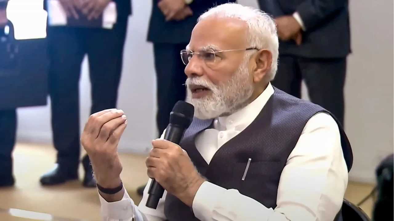 ਕਿਸੇ ਵੀ ਤਰ੍ਹਾਂ ਦੀ ਹਿੰਸਾ ਮੰਦਭਾਗੀ, ਮਨੀਪੁਰ ਦੇ ਇੰਫਾਲ ਚ ਬੋਲੇ PM ਮੋਦੀ ਕਿਸੇ ਵੀ ਤਰ੍ਹਾਂ ਦੀ ਹਿੰਸਾ ਮੰਦਭਾਗੀ, ਮਨੀਪੁਰ ਦੇ ਇੰਫਾਲ ਚ ਬੋਲੇ PM ਮੋਦੀ