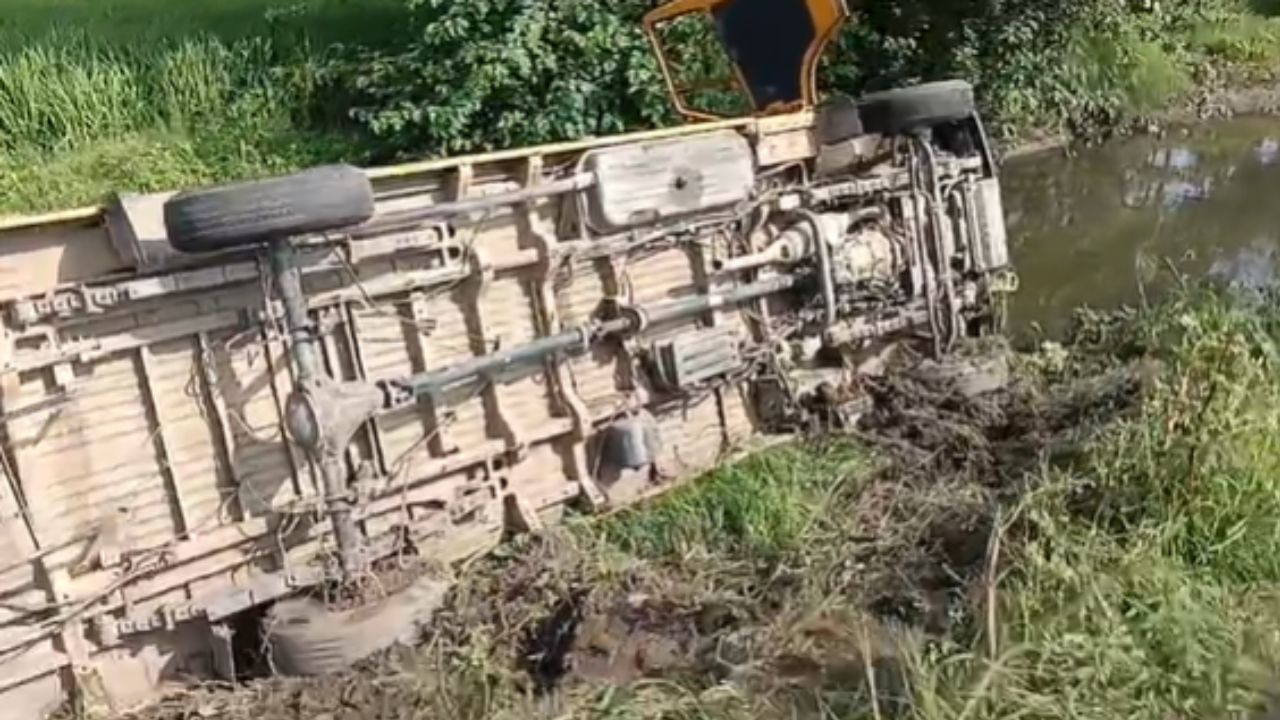 ਪਟਿਆਲਾ 'ਚ ਸਕੂਲ ਖੁਲ੍ਹਦੇ ਹੀ ਵੱਡਾ ਹਾਦਸਾ, ਬੱਚਿਆਂ ਨਾਲ ਭਰੀ ਬੱਸ ਪਲਟੀ