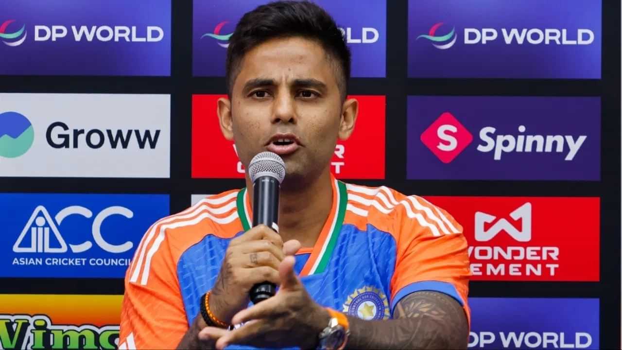 ਪਾਕਿਸਤਾਨ ਦੀ ਬੌਖਲਾਹਟ ਤਾਂ ਦੇਖੋ, ICC ਨੂੰ ਕਰ ਦਿੱਤੀ ਸੂਰਿਆਕੁਮਾਰ ਯਾਦਵ ਦੀ ਸ਼ਿਕਾਇਤ ਪਾਕਿਸਤਾਨ ਦੀ ਬੌਖਲਾਹਟ ਤਾਂ ਦੇਖੋ, ICC ਨੂੰ ਕਰ ਦਿੱਤੀ ਸੂਰਿਆਕੁਮਾਰ ਯਾਦਵ ਦੀ ਸ਼ਿਕਾਇਤ