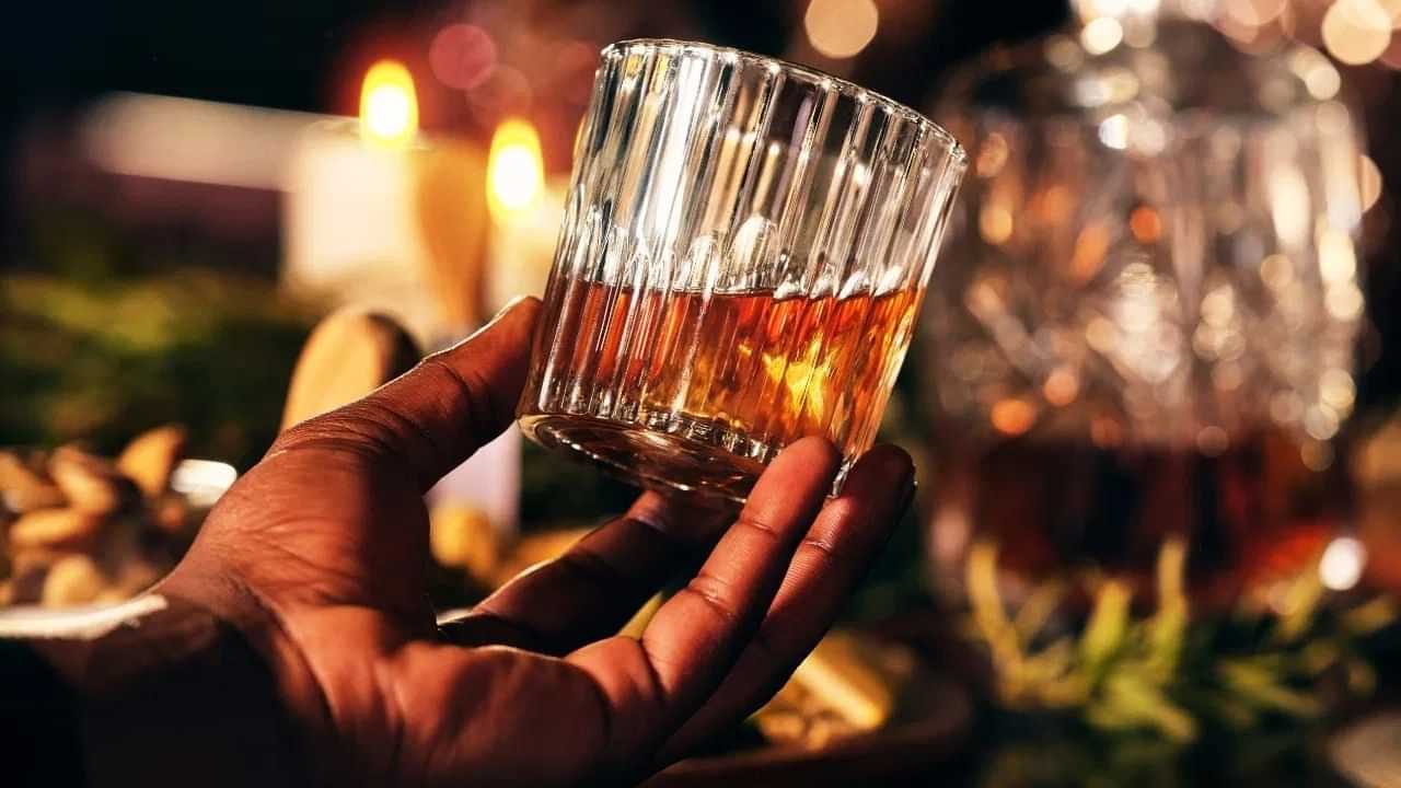 ਦੇਸ਼ ਦੇ ਇੱਕ ਤਿਹਾਈ ਅਮੀਰਾਂ ਨੂੰ ਨਹੀਂ ਪਸੰਦ ਸ਼ਰਾਬ, ਸਰਵੇ ਚ ਦੱਸੀ ਆਪਣੀ ਖ਼ਵਾਇਸ਼ ਦੇਸ਼ ਦੇ ਇੱਕ ਤਿਹਾਈ ਅਮੀਰਾਂ ਨੂੰ ਨਹੀਂ ਪਸੰਦ ਸ਼ਰਾਬ, ਸਰਵੇ ਚ ਦੱਸੀ ਆਪਣੀ ਖ਼ਵਾਇਸ਼