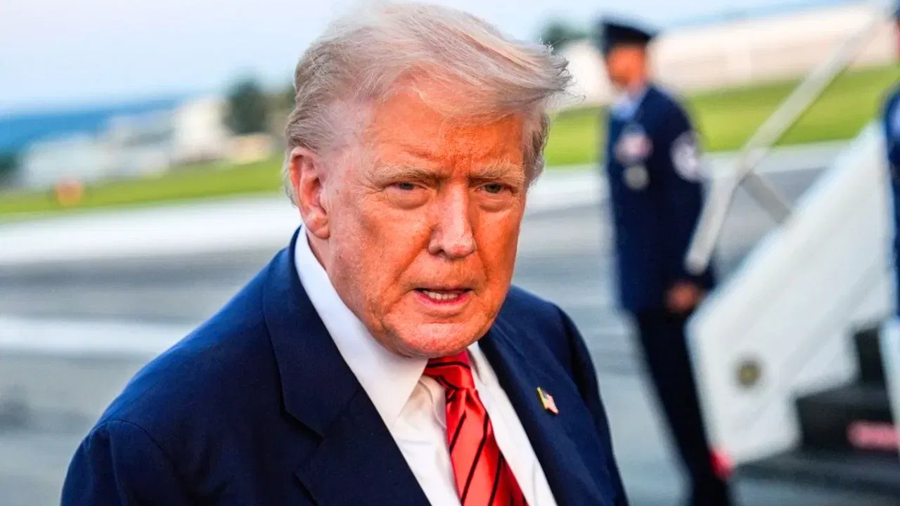 H1-B ਵੀਜ਼ਾ ਫੀਸਾਂ 'ਤੇ ਹੁਣ ਲੱਗੇਗੀ ਜ਼ਿਆਦਾ ਫੀਸ, ਟਰੰਪ ਨੇ ਨਿਯਮਾਂ ਨੂੰ ਕਿਉਂ ਬਦਲਿਆ?