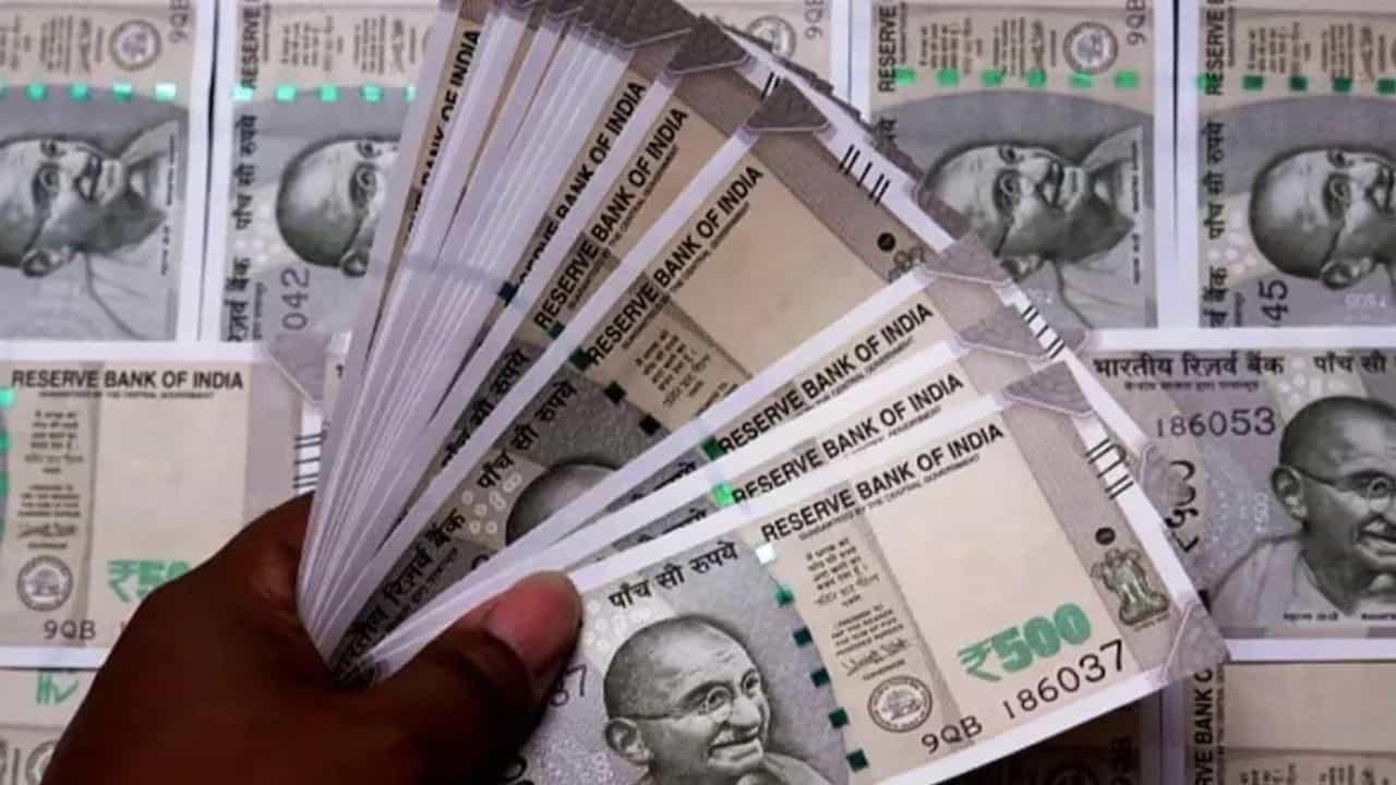 ਹੁਣ ਸਭ ਨੂੰ ਮਿਲੇਗਾ ਬਰਾਬਰ DA, ਪੰਜਾਬ ਦੇ ਲੱਖਾਂ ਮੁਲਾਜ਼ਮਾਂ ਲਈ ਵੱਡੀ ਖੁਸ਼ਖ਼ਬਰੀ; ਹਾਈਕੋਰਟ ਨੇ ਸੁਣਾਇਆ ਫੈਸਲਾ ਹੁਣ ਸਭ ਨੂੰ ਮਿਲੇਗਾ ਬਰਾਬਰ DA, ਪੰਜਾਬ ਦੇ ਲੱਖਾਂ ਮੁਲਾਜ਼ਮਾਂ ਲਈ ਵੱਡੀ ਖੁਸ਼ਖ਼ਬਰੀ; ਹਾਈਕੋਰਟ ਨੇ ਸੁਣਾਇਆ ਫੈਸਲਾ