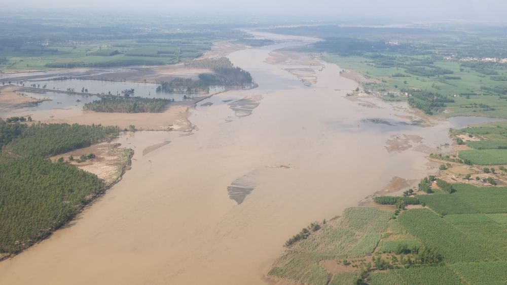 ਇਸ ਦੌਰਾਨ ਪ੍ਰਧਾਨ ਮੰਤਰੀ ਦੇ ਨਾਲ ਕੇਂਦਰੀ ਰਾਜ ਮੰਤਰੀ ਰਵਨੀਤ ਸਿੰਘ ਬਿੱਟੂ, ਸੁਨੀਲ ਜਾਖੜ, ਬੀਜੇਪੀ ਕਾਰਜਕਾਰੀ ਪ੍ਰਧਾਨ ਅਸ਼ਵਨੀ ਸ਼ਰਮਾ, ਤਰੁਣ ਚੁੱਘ ਮੌਜੂਦ ਹਨ। ਸਾਰੇ ਮੰਤਰੀਆਂ ਨੇ ਉਨ੍ਹਾਂ ਨੂੰ ਪੰਜਾਬ ਦੇ ਹਾਲਾਤਾਂ ਨਾਲ ਰੂ-ਬ-ਰੂ ਕਰਵਾਇਆ।