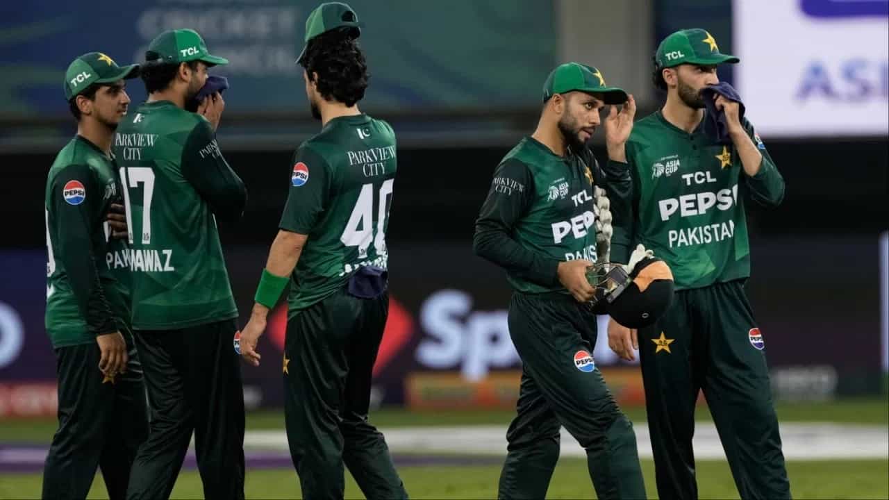 ਏਸ਼ੀਆ ਕੱਪ ਤੋਂ ਮੈਚ ਰੈਫਰੀ ਨੂੰ ਹਟਾਓ... ਹੱਥ ਨਾ ਮਿਲਾਉਣ ਤੋਂ ਬੌਖਲਾਏ ਪਾਕਿਸਤਾਨ ਨੇ ICC ਨੂੰ ਲਗਾਈ ਗੁਹਾਰ