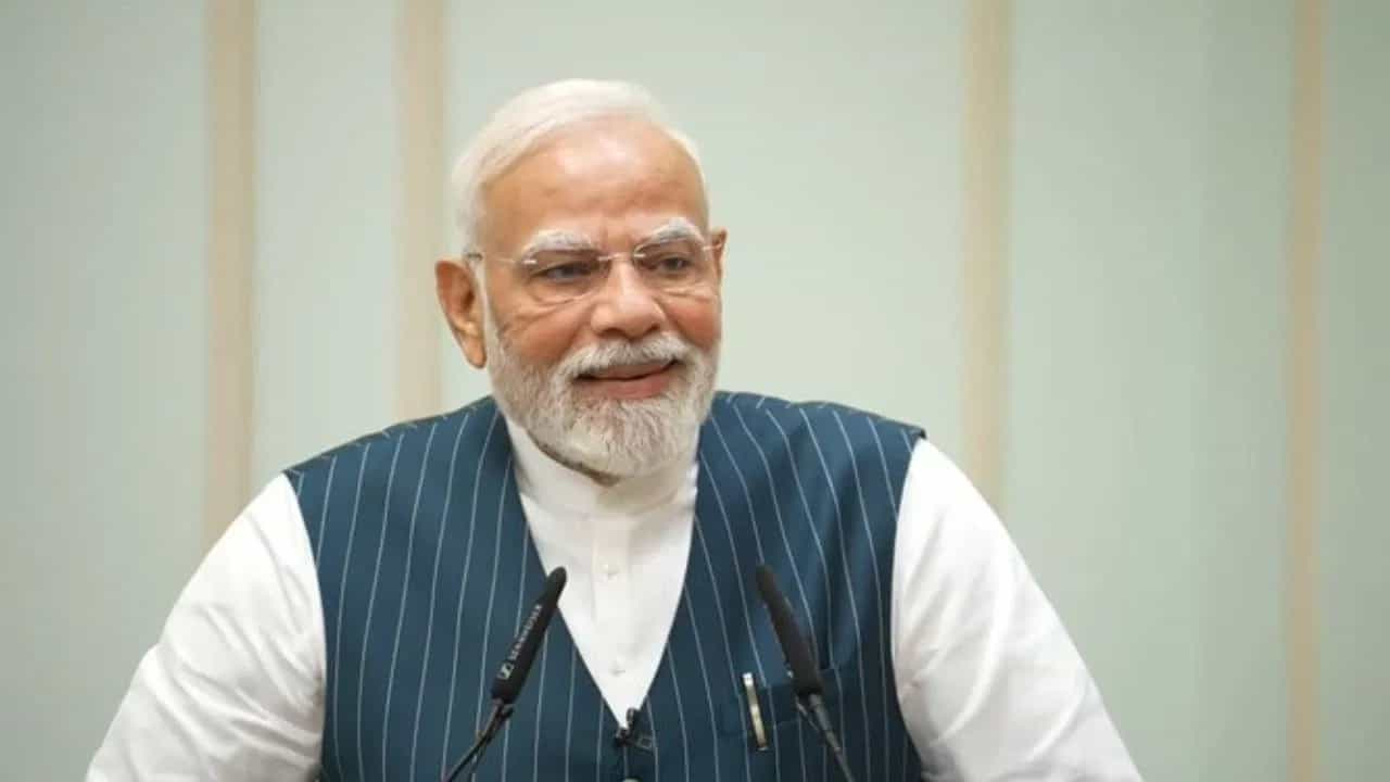 ਤਿਉਹਾਰਾਂ ਤੋਂ ਪਹਿਲਾਂ ਖੁਸ਼ੀਆਂ ਦਾ ਤੋਹਫ਼ਾ... ਪੀਐਮ ਮੋਦੀ ਬੋਲੇ  GST 2.0 ਨਾਲ ਜਿੰਦਗੀ ਆਸਾਨ