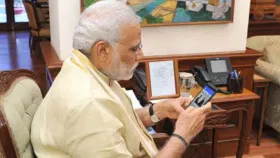 ਇਹ ਹੈ PM Modi ਦਾ ਮਨਪਸੰਦ ਫੋਨ, ਨਾ ਹੁੰਦਾ ਹੈਕ ਨਾ ਹੀ ਕੀਤਾ ਜਾ ਸਕਦਾ ਟਰੇਸ ਇਹ ਹੈ PM Modi ਦਾ ਮਨਪਸੰਦ ਫੋਨ, ਨਾ ਹੁੰਦਾ ਹੈਕ ਨਾ ਹੀ ਕੀਤਾ ਜਾ ਸਕਦਾ ਟਰੇਸ