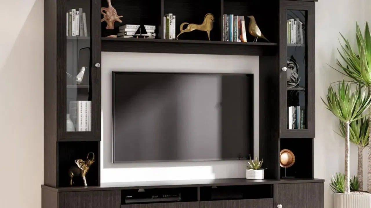 ਮੰਨ ਲਓ ਕਿ ਟੀਵੀ ਦੀ ਅਸਲ ਕੀਮਤ 10,000 ਰੁਪਏ ਹੈ। ਪੁਰਾਣੀ ਕੀਮਤ (28% GST) 10,000 × 1.28 = 12,800 ਰੁਪਏ ਹੈ। ਨਵੀਂ ਕੀਮਤ (18% GST) 10,000 × 1.18 = 11,800 ਰੁਪਏ ਹੋਵੇਗੀ। ਇਸ ਨਾਲ 1000 ਰੁਪਏ ਦੀ ਬਚਤ ਹੋਵੇਗੀ।