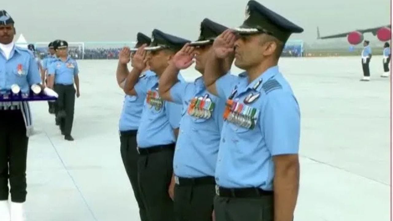 93rd Airforce Day India: ਹਵਾਈ ਸੈਨਾ ਦਿਵਸ 'ਤੇ 'ਆਪ੍ਰੇਸ਼ਨ ਸਿੰਦੂਰ' ਦੇ ਨਾਇਕਾਂ ਦਾ ਸਨਮਾਨ