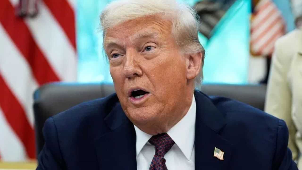 ਡੋਨਾਲਡ ਟਰੰਪ ਨੇ ਫਿਰ ਸੁੱਟਿਆ ਟੈਰਿਫ ਬੰਬ, 1 ਨਵੰਬਰ ਤੋਂ ਇਸ ਸੈਕਟਰ ਨੂੰ ਪਵੇਗੀ ਭਾਰੀ ਮਾਰ! ਡੋਨਾਲਡ ਟਰੰਪ ਨੇ ਫਿਰ ਸੁੱਟਿਆ ਟੈਰਿਫ ਬੰਬ, 1 ਨਵੰਬਰ ਤੋਂ ਇਸ ਸੈਕਟਰ ਨੂੰ ਪਵੇਗੀ ਭਾਰੀ ਮਾਰ!