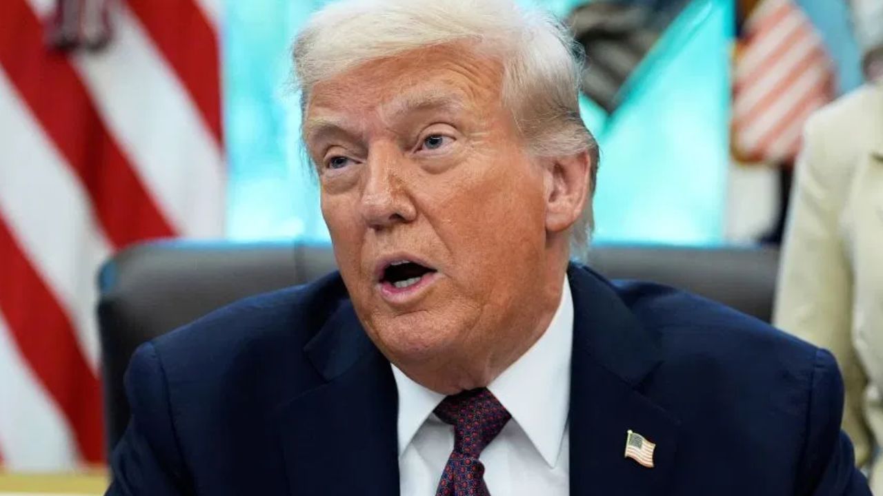 ਡੋਨਾਲਡ ਟਰੰਪ ਨੇ ਫਿਰ ਸੁੱਟਿਆ ਟੈਰਿਫ ਬੰਬ, 1 ਨਵੰਬਰ ਤੋਂ ਇਸ ਸੈਕਟਰ ਨੂੰ ਪਵੇਗੀ ਭਾਰੀ ਮਾਰ!