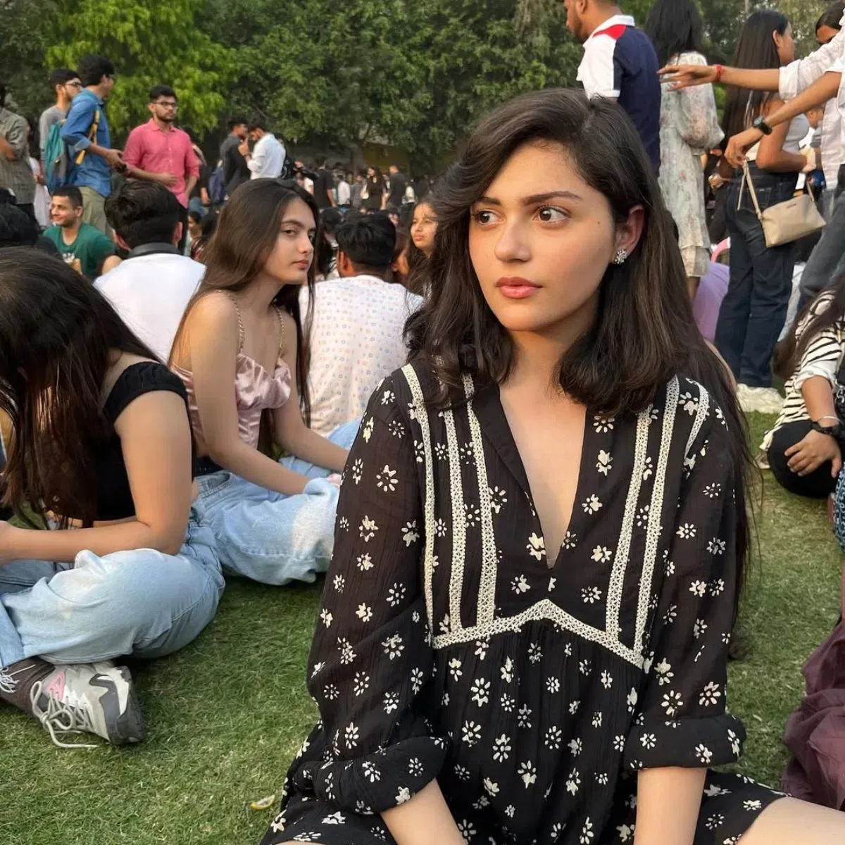 ਫਿਲਮ 'ਸੈਯਾਰਾ' ਨਾਲ ਮਸ਼ਹੂਰ ਹੋਈ ਅਦਾਕਾਰਾ ਅਨੀਤ ਪੱਡਾ ਇਨ੍ਹੀਂ ਦਿਨੀਂ ਸੋਸ਼ਲ ਮੀਡੀਆ 'ਤੇ ਸੁਰਖੀਆਂ ਵਿੱਚ ਹੈ, ਲੋਕ ਉਨ੍ਹਾਂ ਦੀ  ਸੁੰਦਰਤਾ ਦੇ ਨਾਲ-ਨਾਲ ਉਨ੍ਹਾਂ ਦੇ ਧਰਮ ਅਤੇ ਨਿੱਜੀ ਜ਼ਿੰਦਗੀ ਬਾਰੇ ਵੀ ਜਾਣਨਾ ਚਾਹੁੰਦੇ ਹਨ।