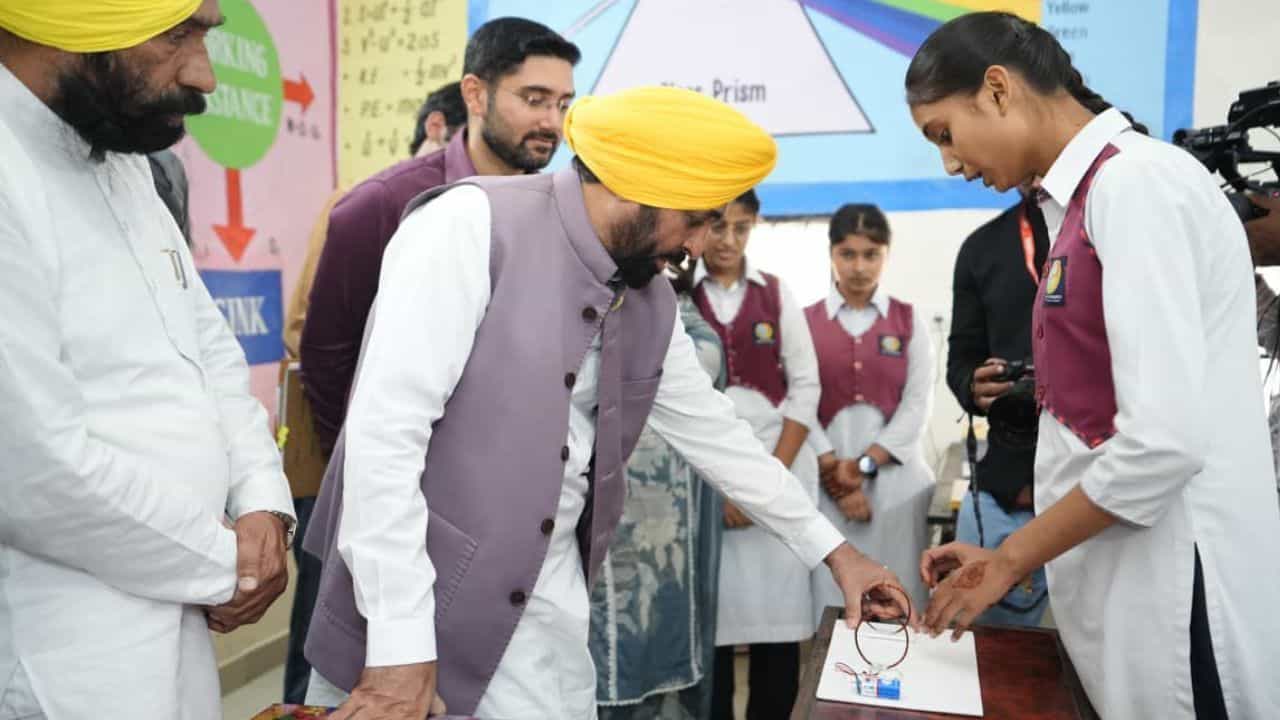 ਨੌਜਵਾਨਾਂ ਨੂੰ ਨੌਕਰੀ ਲੱਭਣ ਵਾਲੇ ਨਹੀਂ, ਨੌਕਰੀ ਦੇਣ ਵਾਲੇ ਬਣਾਉਣ ਤੇ ਜ਼ੋਰ... ਮੁੱਖ ਮੰਤਰੀ ਭਗਵੰਤ ਮਾਨ ਦੀ ਵੱਡੀ ਪਹਿਲਕਦਮੀ
