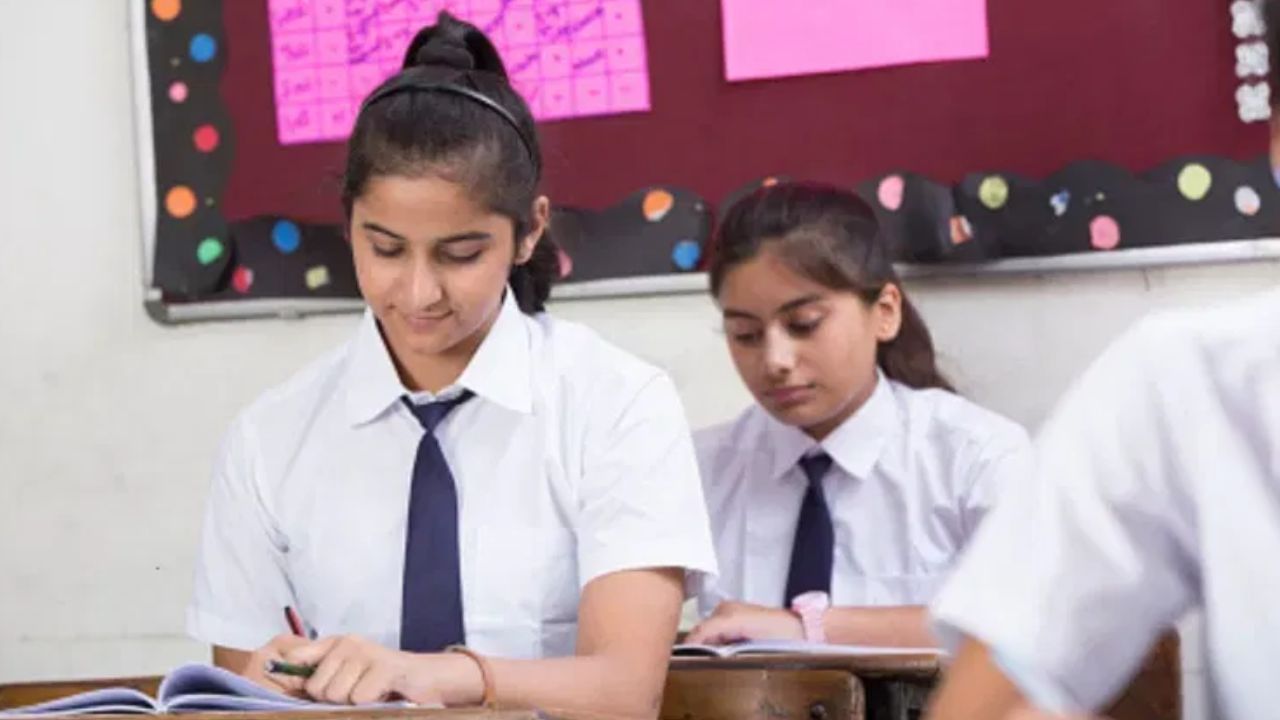 CBSE Final Date Sheet 2026: CBSE ਨੇ 10ਵੀਂ ਅਤੇ 12ਵੀਂ ਜਮਾਤ ਲਈ ਅੰਤਿਮ ਡੇਟ ਸ਼ੀਟ ਕੀਤੀ ਜਾਰੀ, ਜਾਣੋ ਕਦੋਂ ਹੋਣਗੇ ਪੇਪਰ
