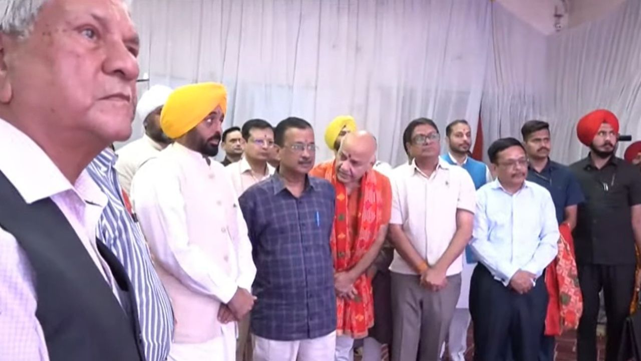 ਮਾਤਾ ਦੇ ਮੰਦਰ 'ਚ ਬੋਲੇ CM ਮਾਨ, 'ਸ਼ਹਿਰ ਪਟਿਆਲਾ ਇੱਕ ਨਗੀਨਾ, ਲੋਕ ਆਉਣ ਇੱਕ ਦਿਨ ਲਈ ਪਰ ਰਹਿੰਦੇ ਸਵਾ ਮਹੀਨਾ'