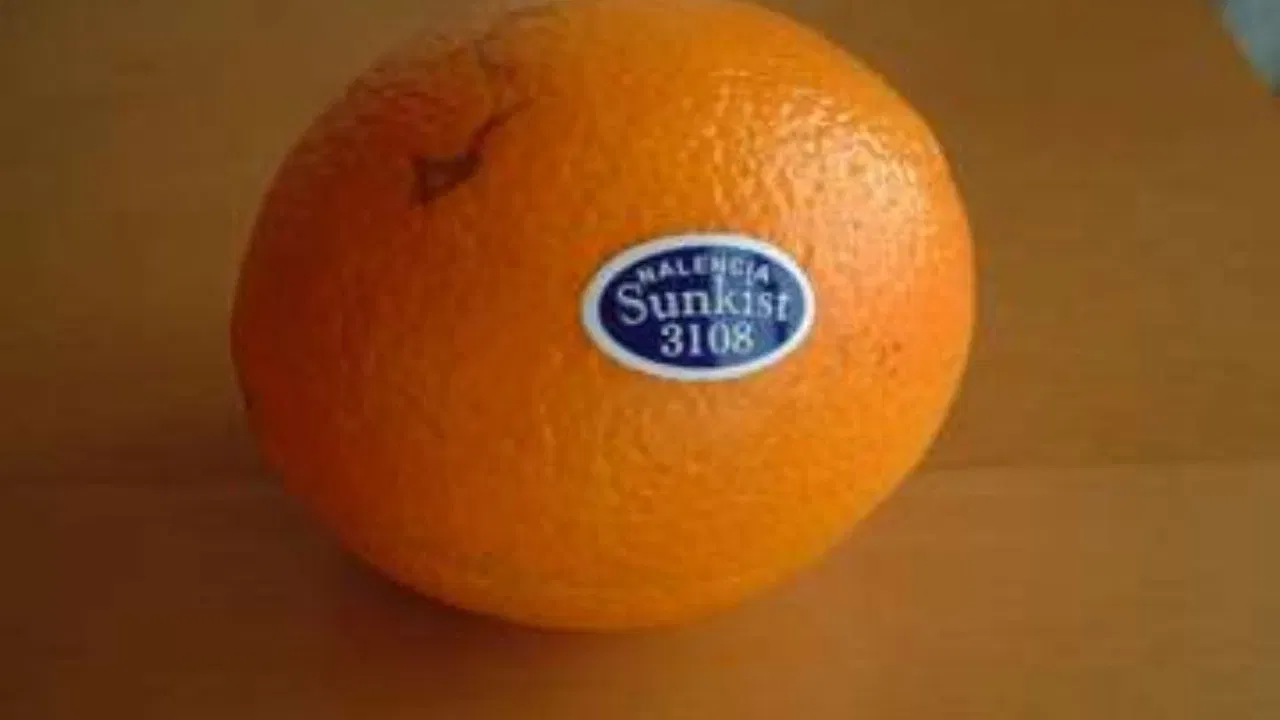 ਜੇਕਰ ਫਲਾਂ 'ਤੇ ਸਟਿੱਕਰ '9' ਨਾਲ ਸ਼ੁਰੂ ਹੋਣ ਵਾਲਾ ਪੰਜ-ਅੰਕਾਂ ਦਾ ਨੰਬਰ ਹੈ, ਤਾਂ ਇਸਦਾ ਮਤਲਬ ਹੈ ਕਿ ਫਲ ਪੂਰੀ ਤਰ੍ਹਾਂ ਜੈਵਿਕ ਹੈ। ਕੋਈ ਰਸਾਇਣਕ ਕੀਟਨਾਸ਼ਕ ਜਾਂ ਖਾਦ ਨਹੀਂ ਵਰਤੀ ਗਈ ਹੈ।