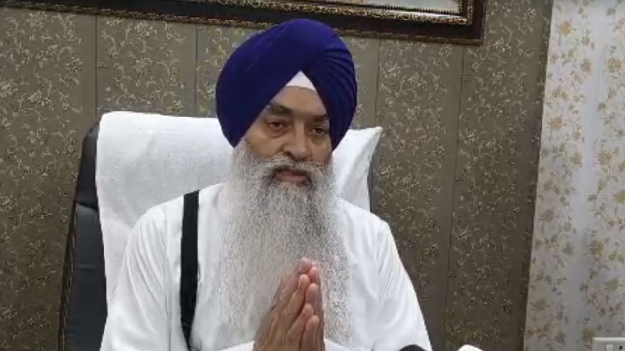 ਗਿਆਨੀ ਰਘਬੀਰ ਸਿੰਘ ਨੇ ਬੰਦੀ ਛੋੜ ਤੇ ਦਿਵਾਲੀ ਦੀਆਂ ਦਿੱਤੀਆਂ ਵਧਾਈਆਂ, ਪ੍ਰਦੂਸ਼ਣ ਮੁਕਤ ਢੰਗ ਨਾਲ ਤਿਉਹਾਰ ਮਨਾਉਣ ਦੀ ਅਪੀਲ