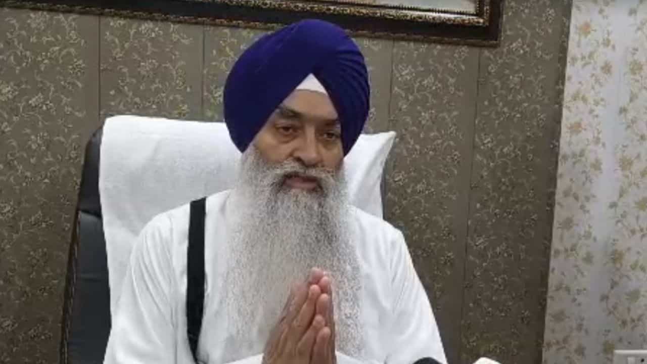 ਗਿਆਨੀ ਰਘਬੀਰ ਸਿੰਘ ਨੇ ਬੰਦੀ ਛੋੜ ਦਿਵਸ ਤੇ ਦਿਵਾਲੀ ਦੀਆਂ ਦਿੱਤੀਆਂ ਵਧਾਈਆਂ, ਪ੍ਰਦੂਸ਼ਣ ਮੁਕਤ ਢੰਗ ਨਾਲ ਤਿਉਹਾਰ ਮਨਾਉਣ ਦੀ ਅਪੀਲ